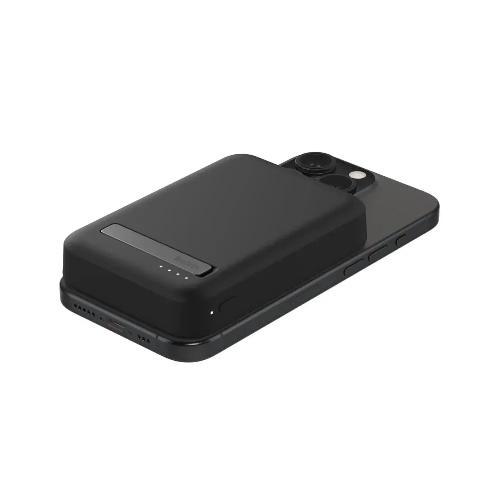 Belkin BoostCharge Qi2 Magnetic Power Bank 8K + Stand