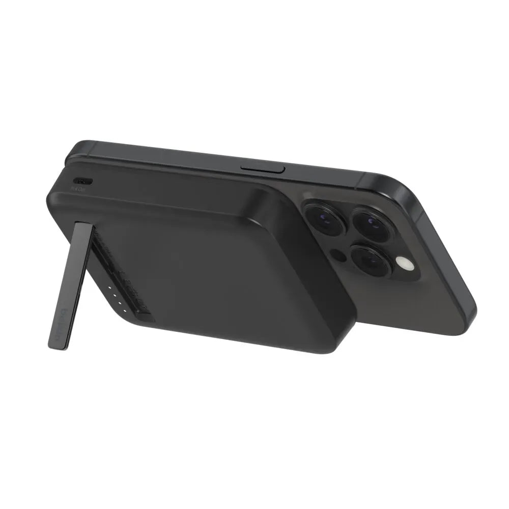 Belkin BoostCharge Qi2 Magnetic Power Bank 8K + Stand